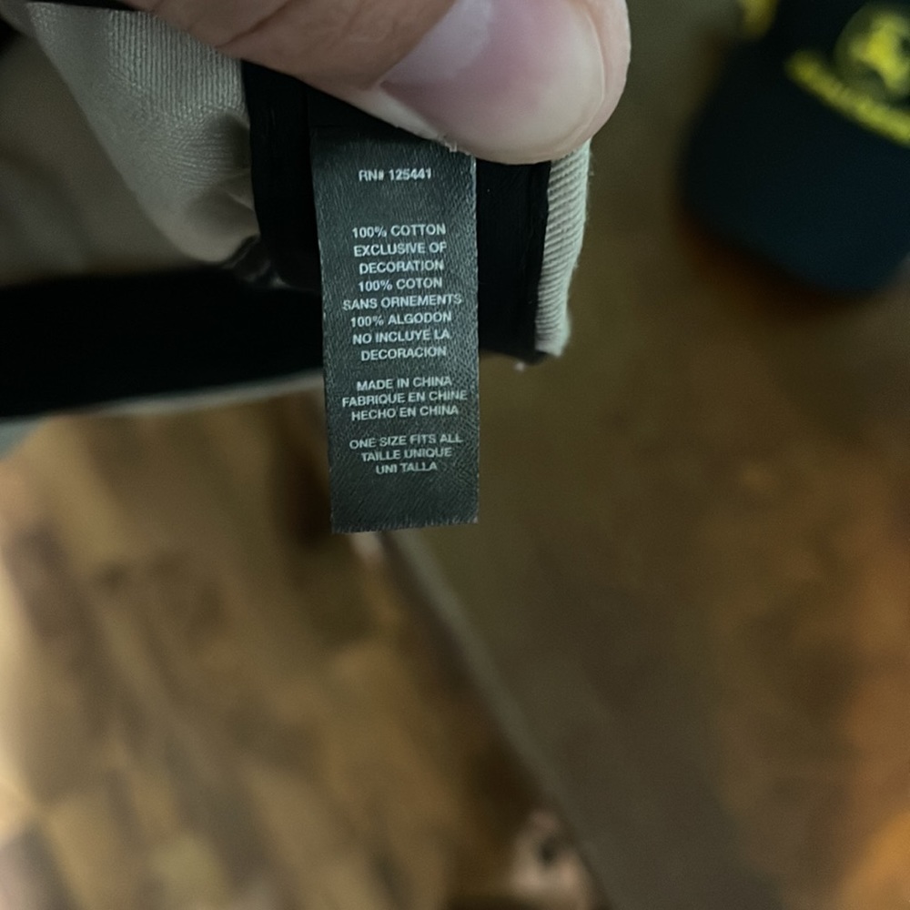 John Deere Hat - Picture 5 of 5